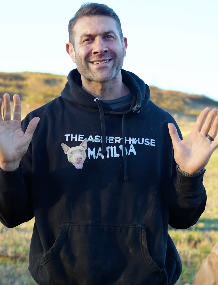 The Matilda House Hoodie- Up to 5XL – The Asher House
