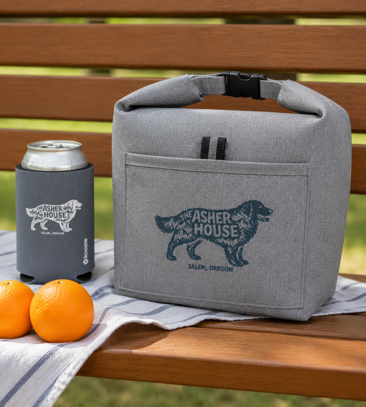 New! Dog Badge Logo Insulated Lunch Tote